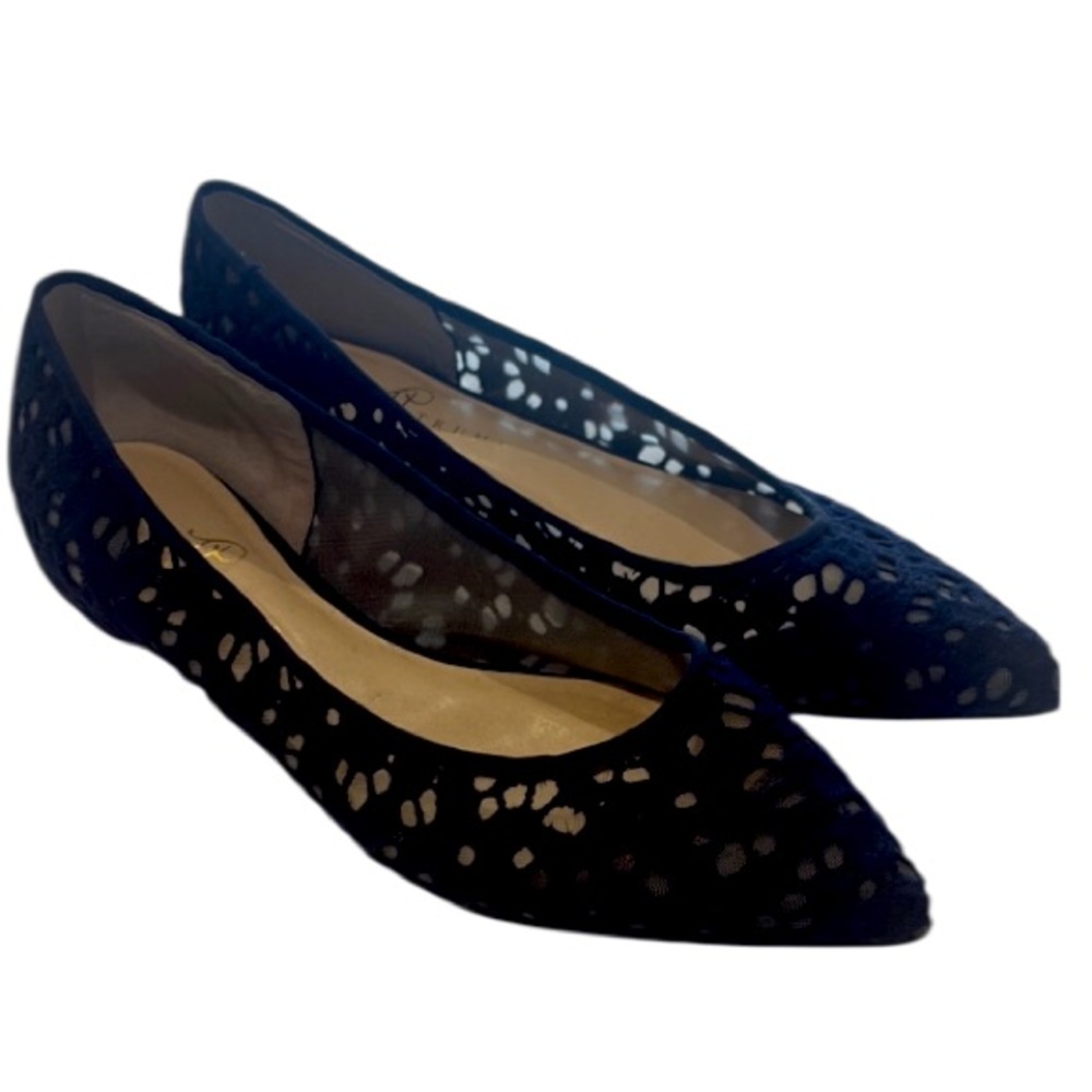 Ivanka Trump Elegant crochet Lace navy pointed flats Women's size 11
